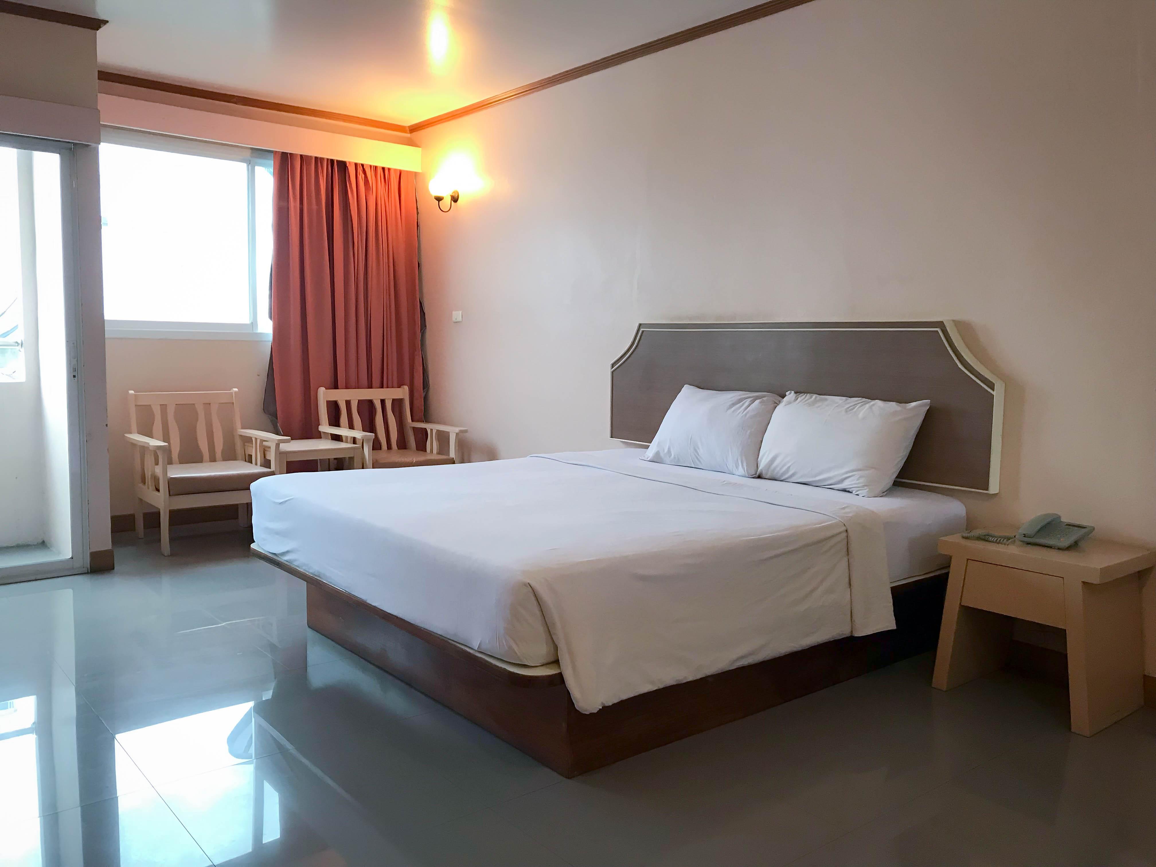 J Two S Pratunam Hotel Bangkok Extérieur photo