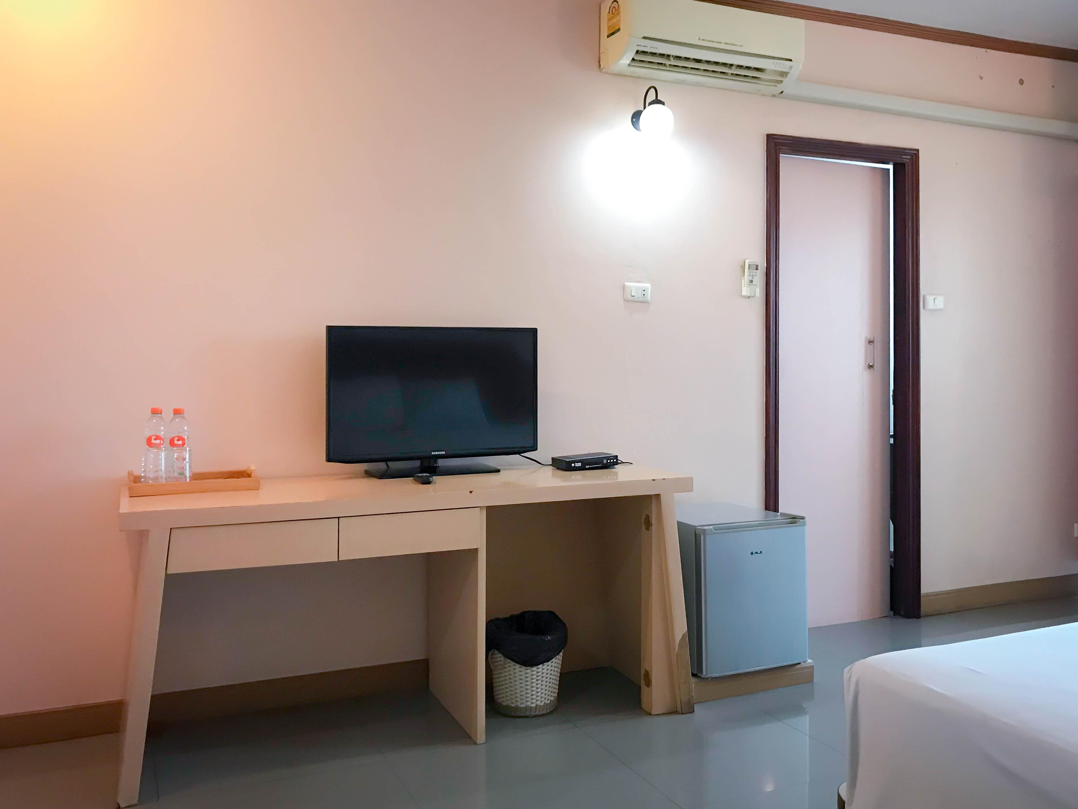 J Two S Pratunam Hotel Bangkok Extérieur photo