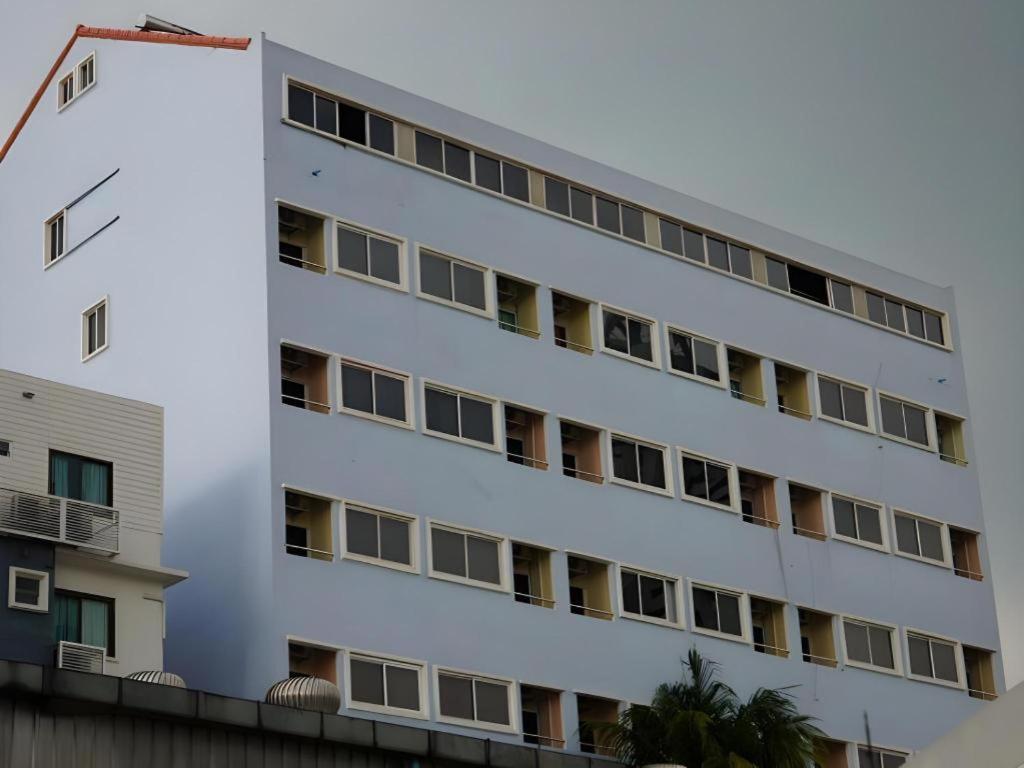 J Two S Pratunam Hotel Bangkok Extérieur photo