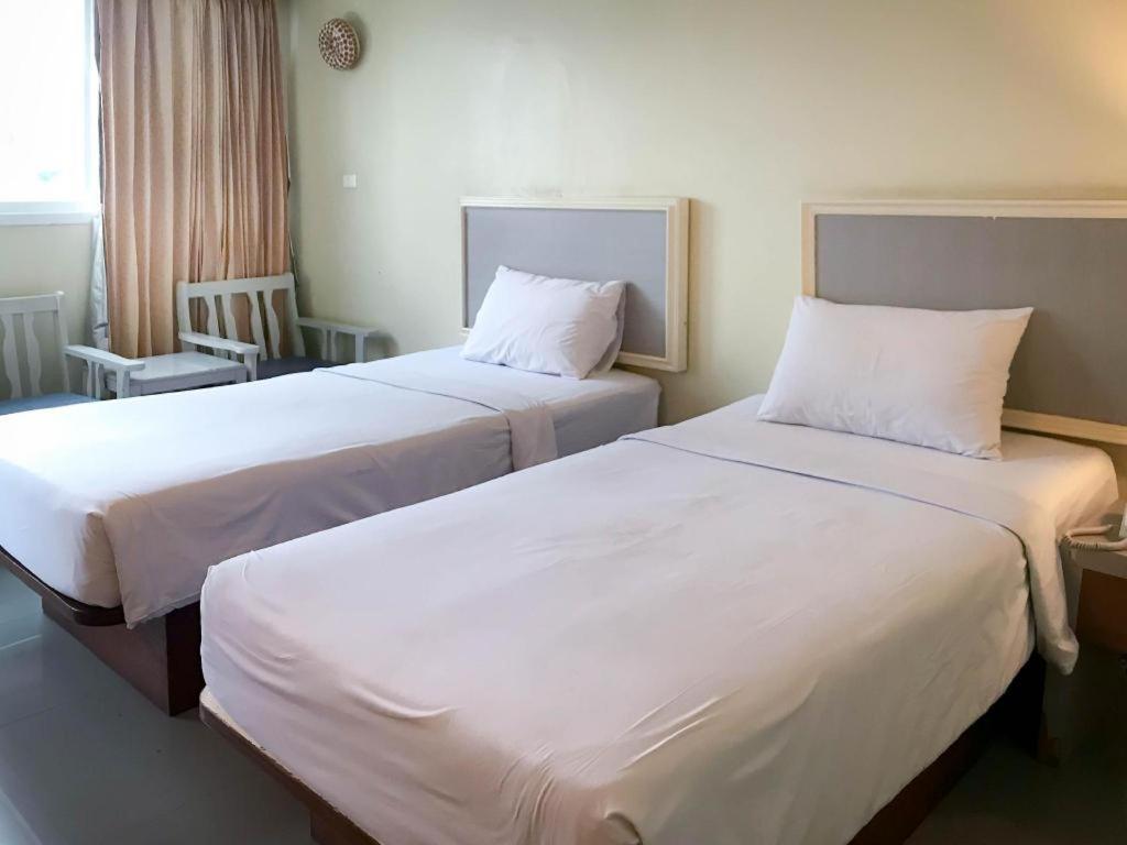 J Two S Pratunam Hotel Bangkok Extérieur photo
