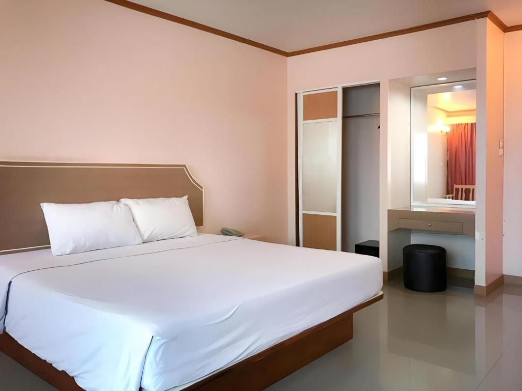 J Two S Pratunam Hotel Bangkok Extérieur photo