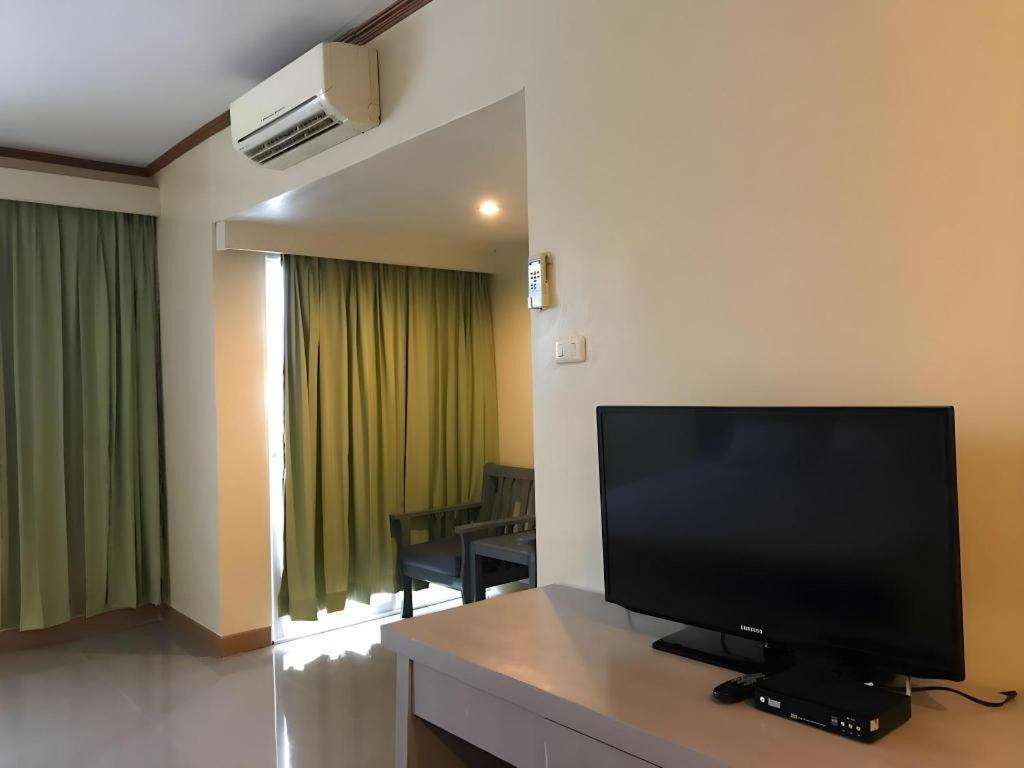 J Two S Pratunam Hotel Bangkok Extérieur photo