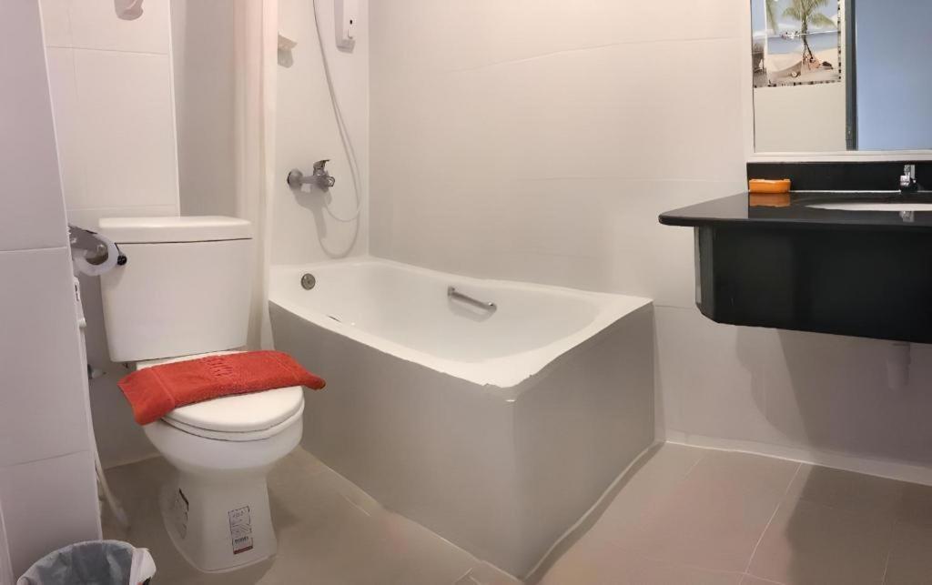 J Two S Pratunam Hotel Bangkok Extérieur photo
